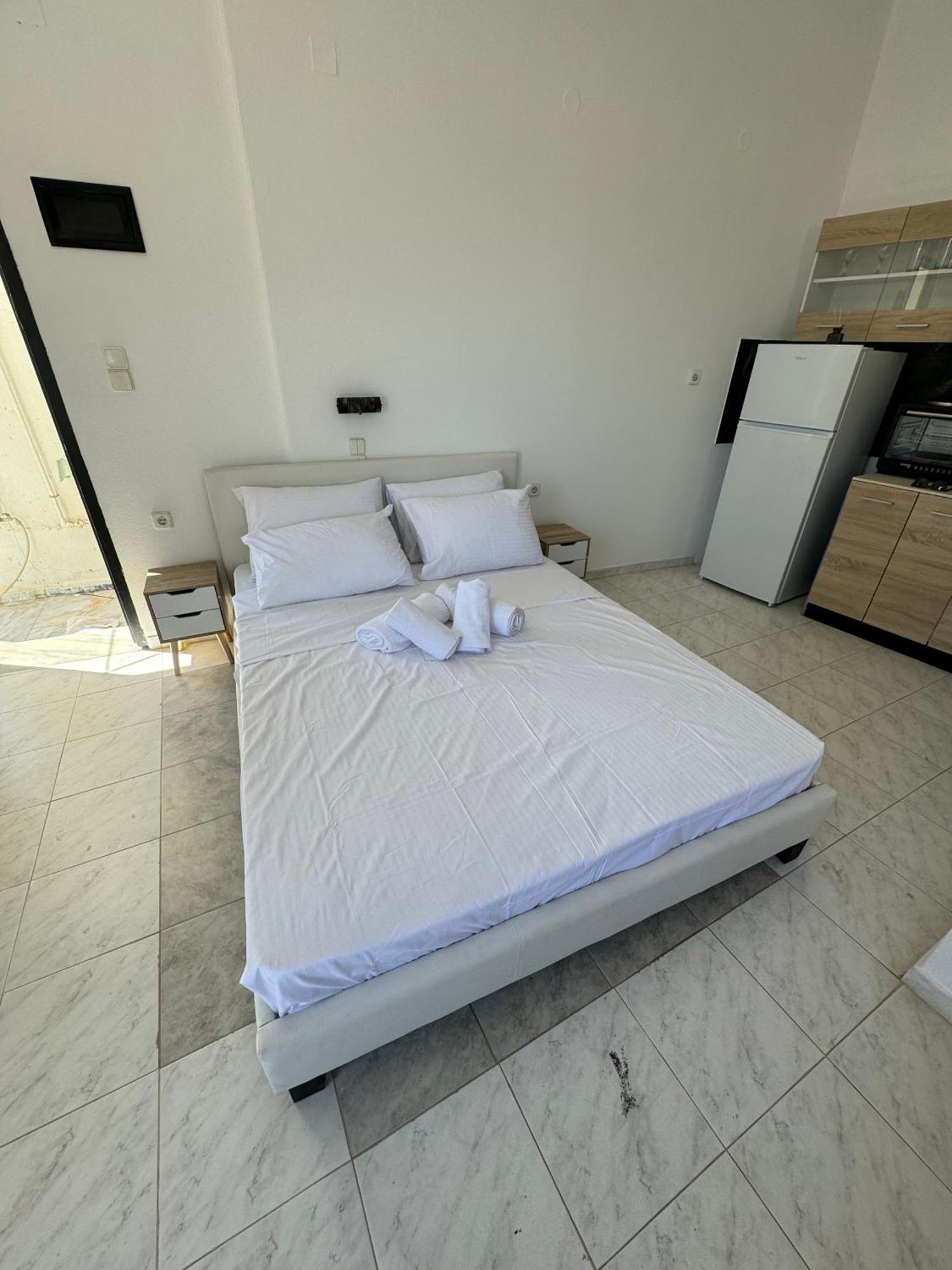 Mirtos4Seasons Apartment Bagian luar foto