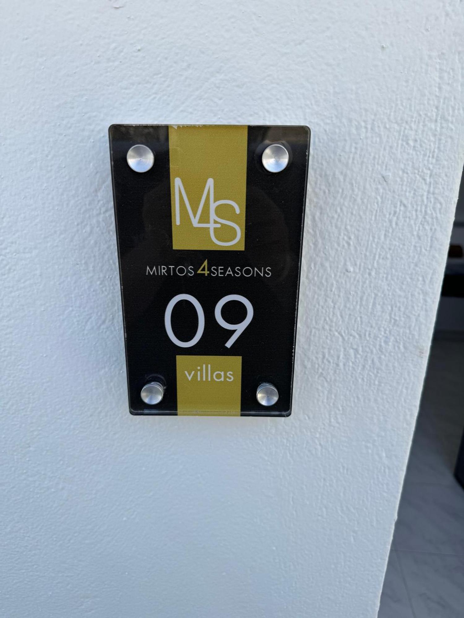 Mirtos4Seasons Apartment Bagian luar foto